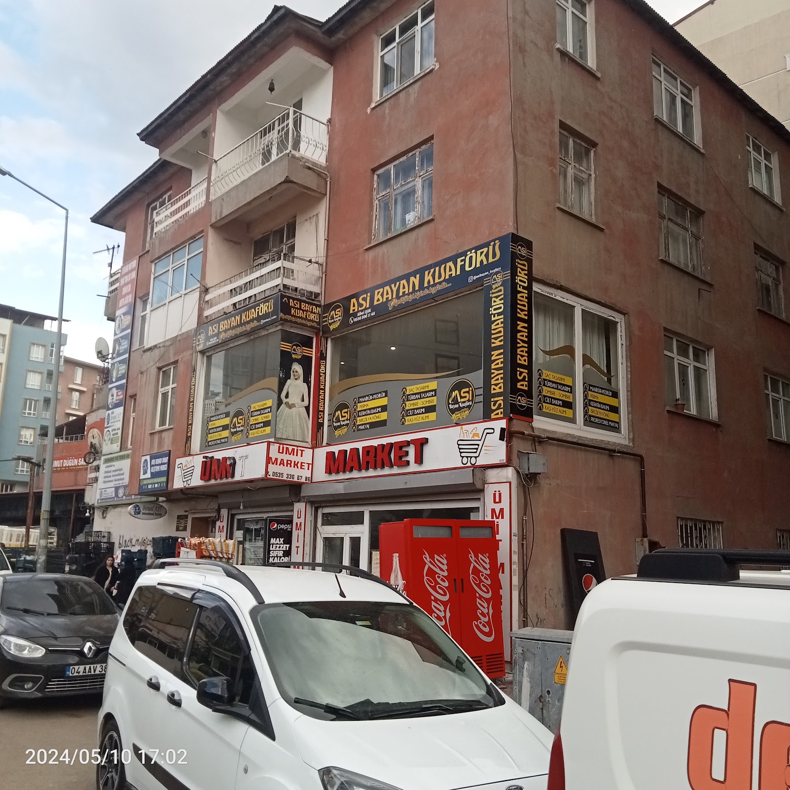 Asi bayan kuaförü