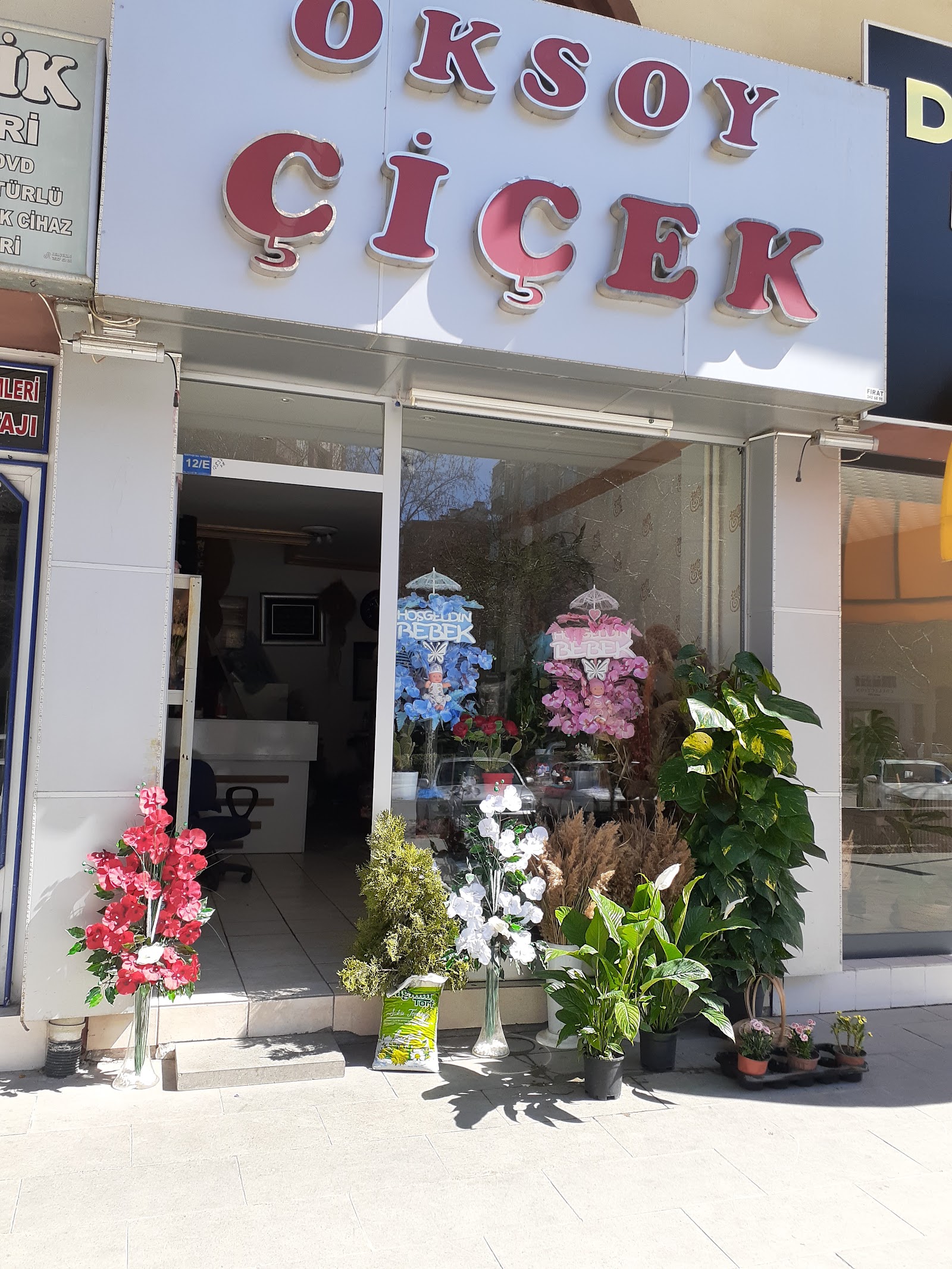 Gelin Araba Süsleme Çiçek Oksoy Çiçekçilik kır düğünü mekanı